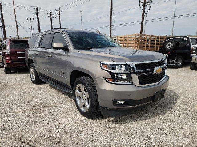 2019 Chevrolet Suburban LT RWD photo