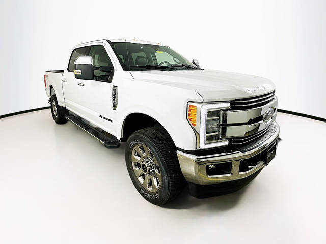 2019 Ford F-250 Super Duty LARIAT 4WD photo