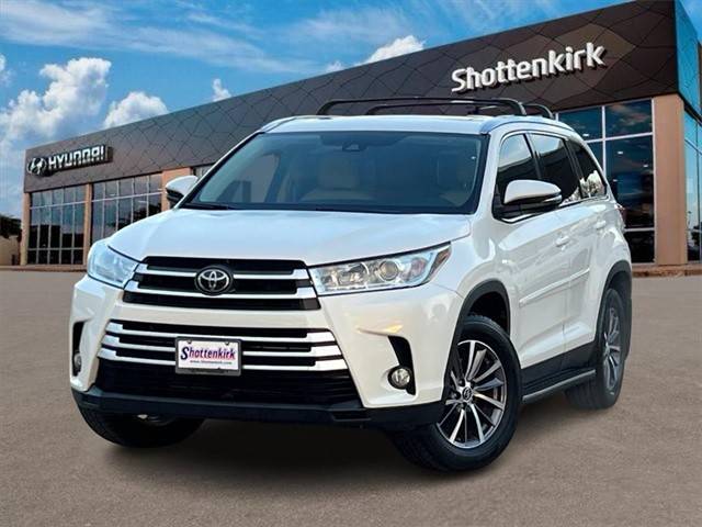 2019 Toyota Highlander XLE FWD photo