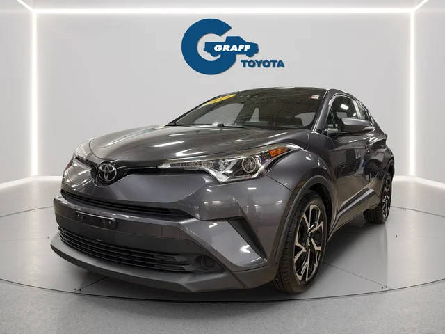 2019 Toyota C-HR XLE FWD photo