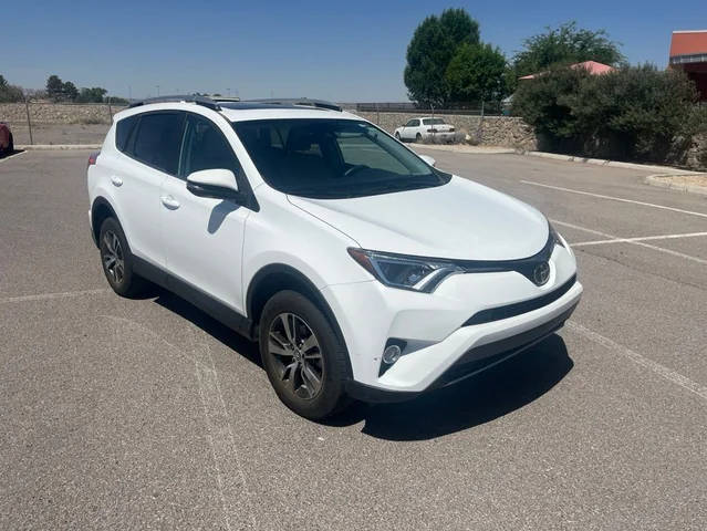 2018 Toyota RAV4 XLE FWD photo