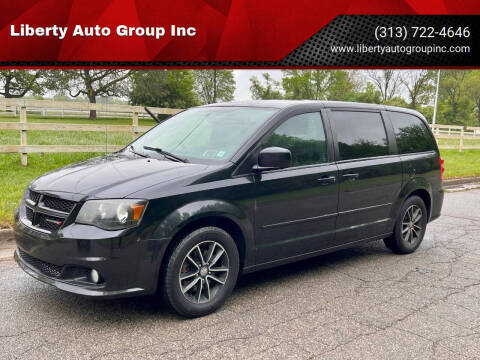 2015 Dodge Grand Caravan SXT FWD photo