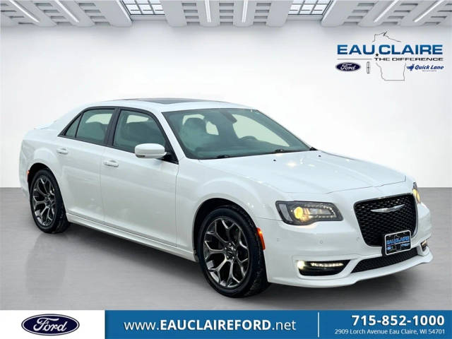 2018 Chrysler 300 300S RWD photo