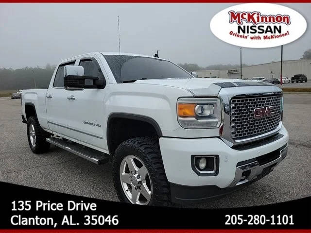 2015 GMC Sierra 2500HD Denali 4WD photo