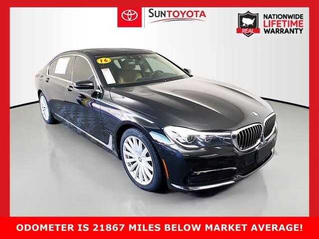 2016 BMW 7 Series 740i RWD photo