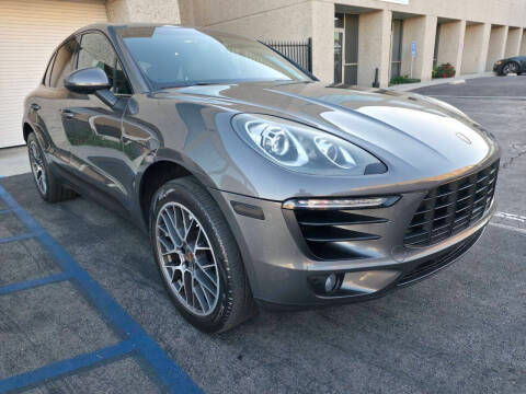2016 Porsche Macan S AWD photo