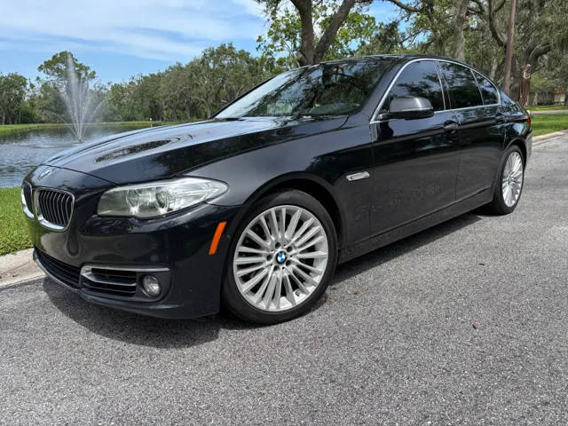 2016 BMW 5 Series 550i RWD photo