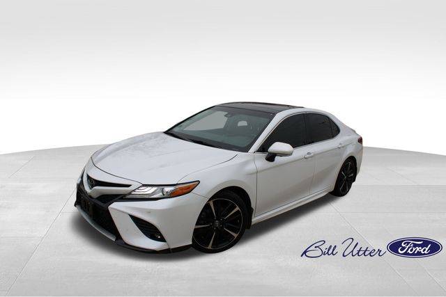 2018 Toyota Camry XSE V6 FWD photo