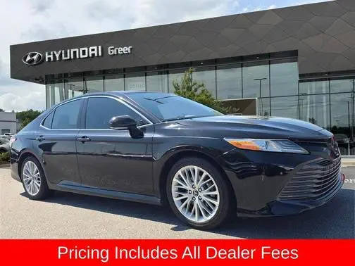 2019 Toyota Camry XLE FWD photo