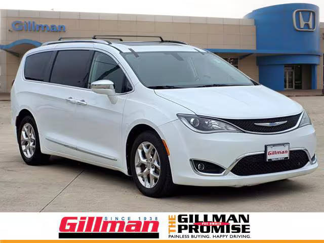 2018 Chrysler Pacifica Minivan Limited FWD photo