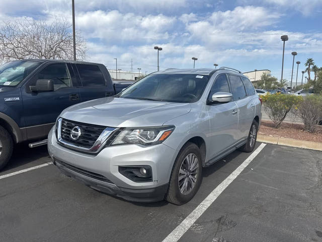 2018 Nissan Pathfinder SV 4WD photo