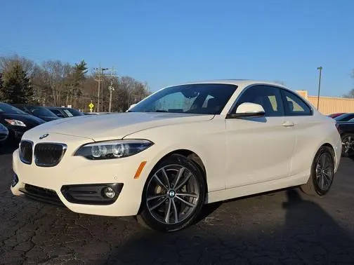 2019 BMW 2 Series 230i RWD photo