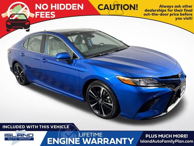 2019 Toyota Camry XSE FWD photo