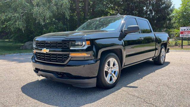 2018 Chevrolet Silverado 1500 Custom 4WD photo