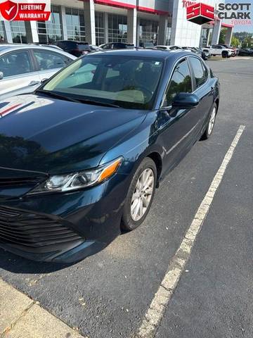 2019 Toyota Camry LE FWD photo