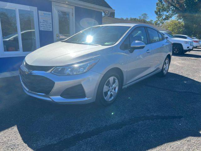 2019 Chevrolet Cruze LS FWD photo