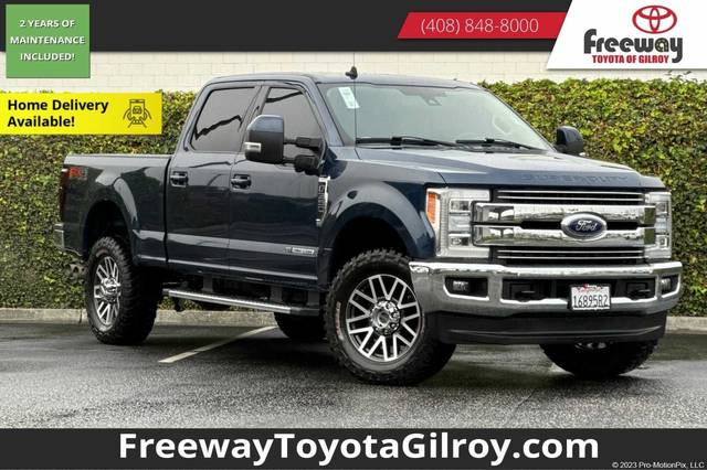 2019 Ford F-350 Super Duty LARIAT 4WD photo