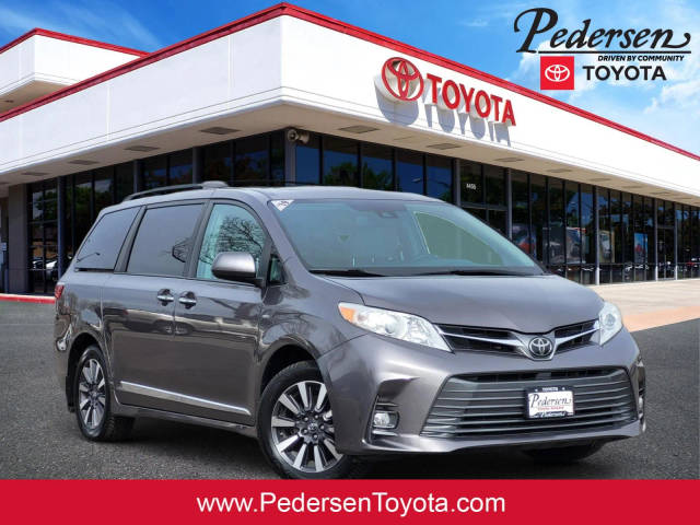 2019 Toyota Sienna XLE Premium AWD photo