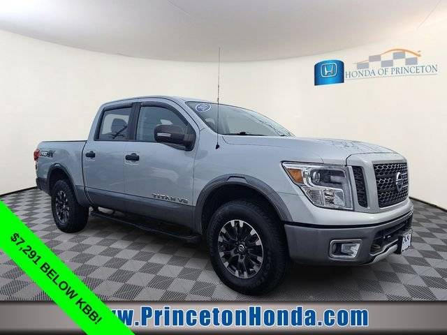 2019 Nissan Titan PRO-4X 4WD photo