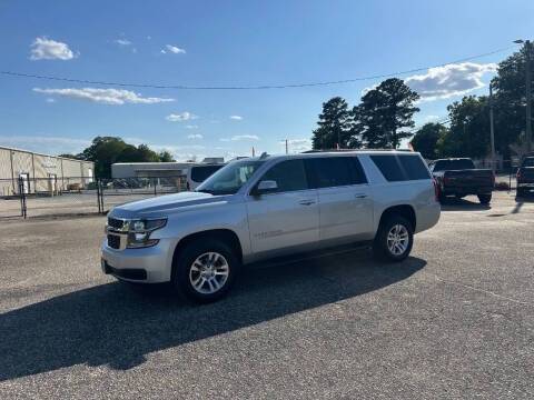2018 Chevrolet Suburban LT 4WD photo