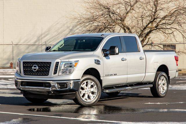 2019 Nissan Titan XD SV 4WD photo