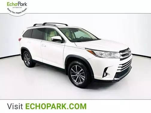 2019 Toyota Highlander XLE AWD photo