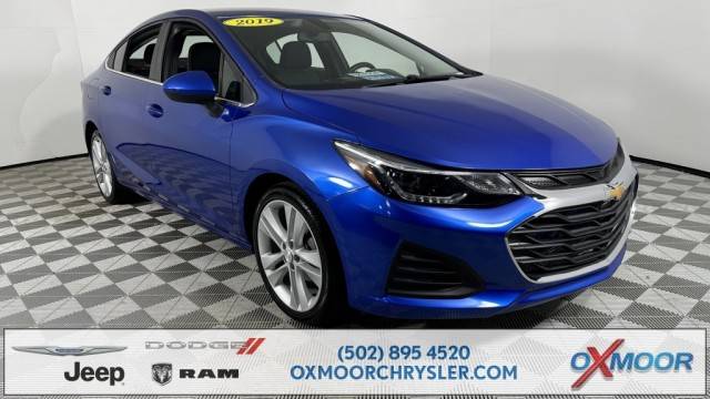 2019 Chevrolet Cruze LT FWD photo