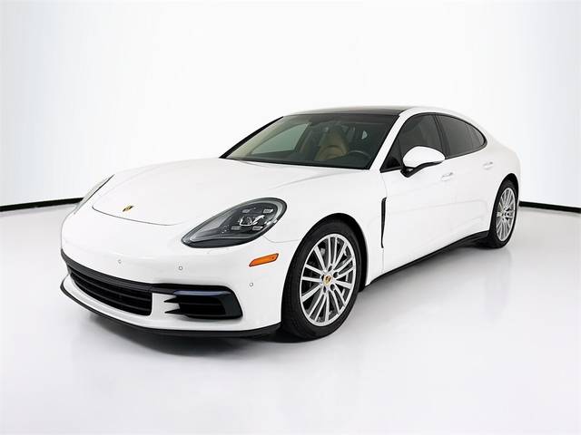 2018 Porsche Panamera RWD photo