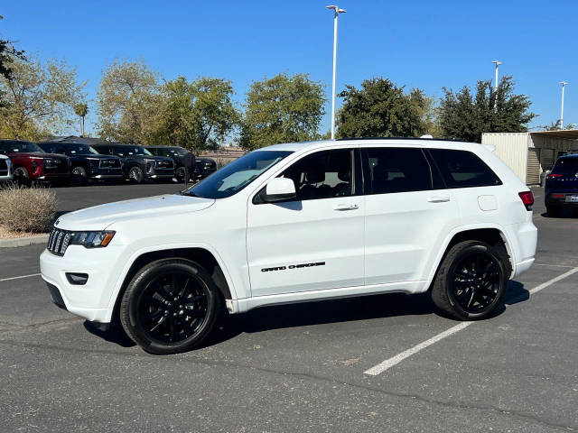 2019 Jeep Grand Cherokee Altitude RWD photo