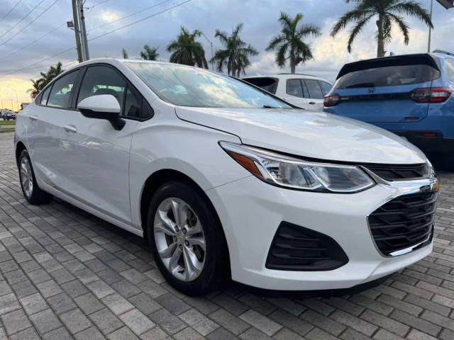 2019 Chevrolet Cruze LS FWD photo