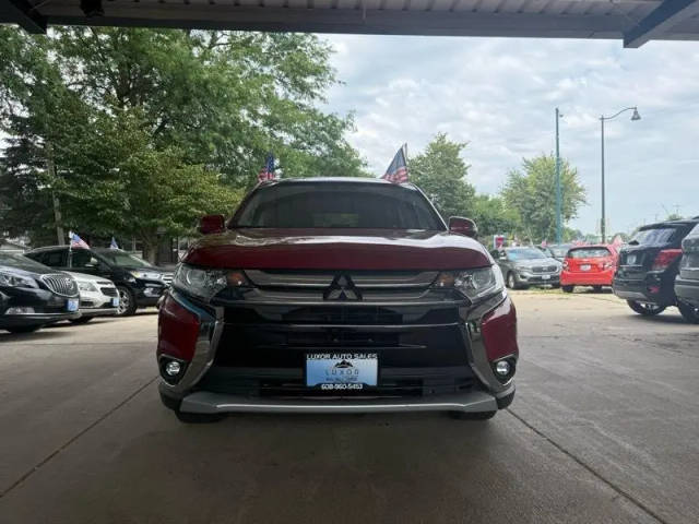 2016 Mitsubishi Outlander SE 4WD photo