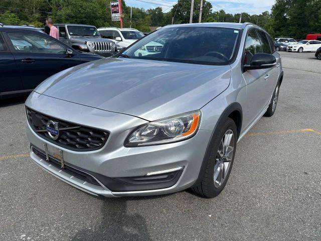 2018 Volvo V60 Cross Country  AWD photo