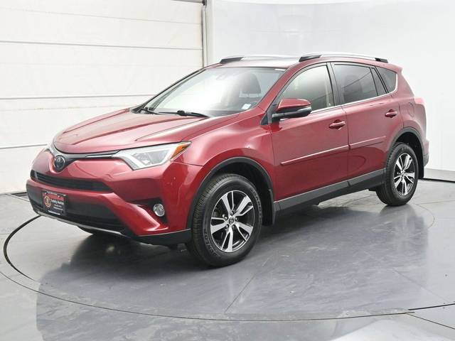 2018 Toyota RAV4 XLE AWD photo
