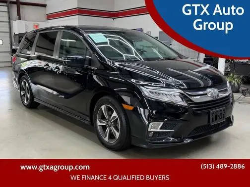 2019 Honda Odyssey Touring FWD photo