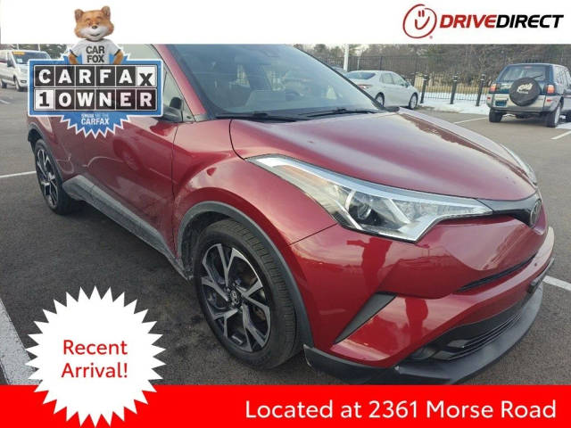 2019 Toyota C-HR XLE FWD photo