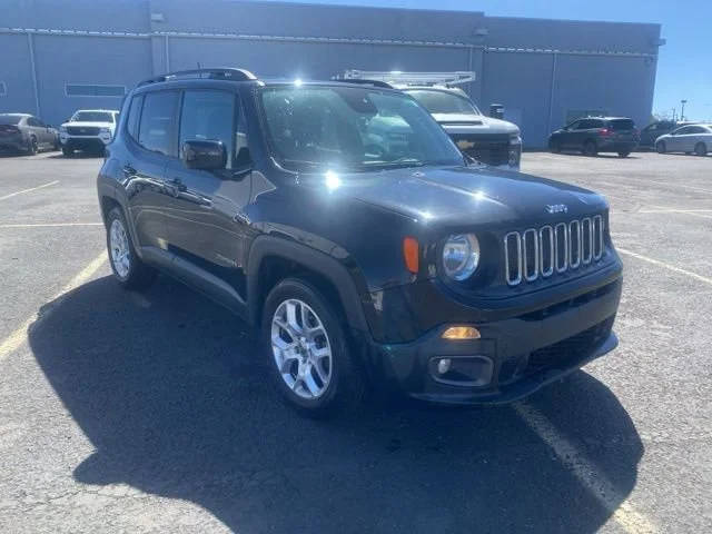 2018 Jeep Renegade Latitude FWD photo