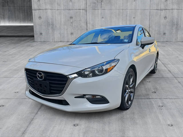 2018 Mazda 3 Touring FWD photo