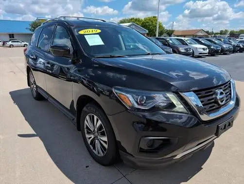 2019 Nissan Pathfinder S 4WD photo