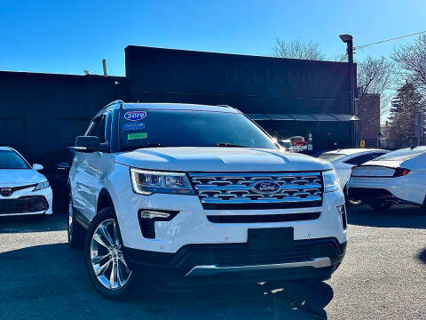 2019 Ford Explorer XLT 4WD photo