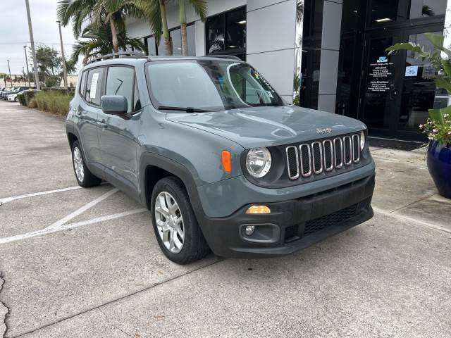 2018 Jeep Renegade Latitude FWD photo