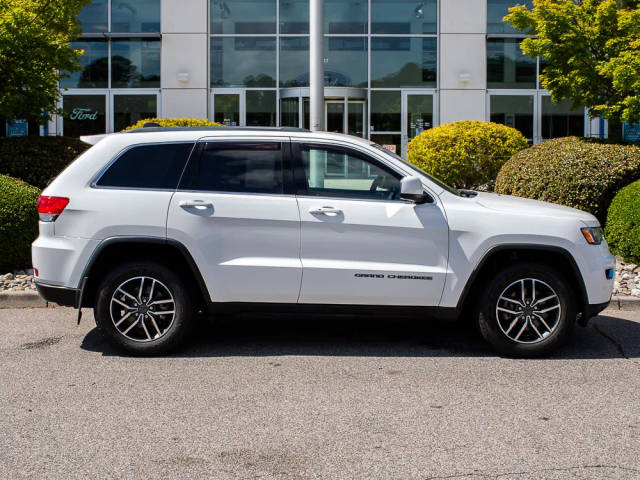 2019 Jeep Grand Cherokee Laredo E 4WD photo