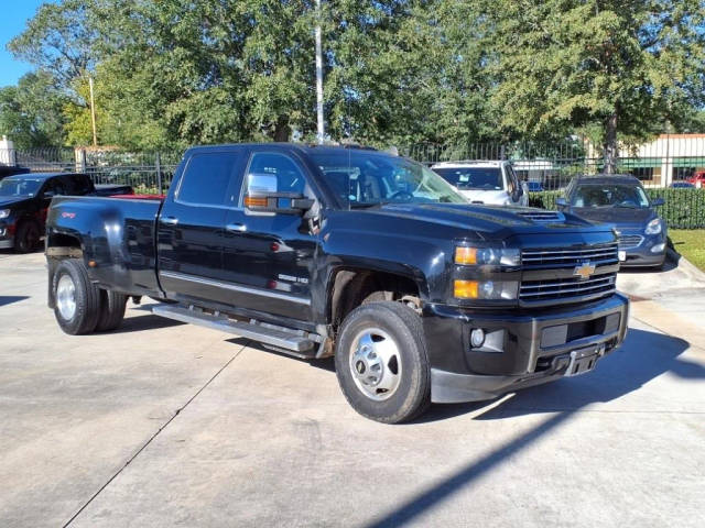 2019 Chevrolet Silverado 3500HD LTZ 4WD photo