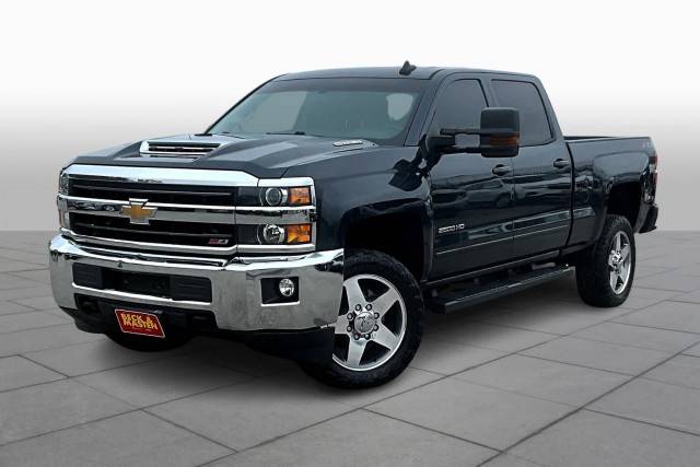 2019 Chevrolet Silverado 2500HD LT 4WD photo