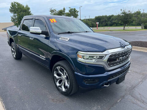 2019 Ram 1500 Limited 4WD photo