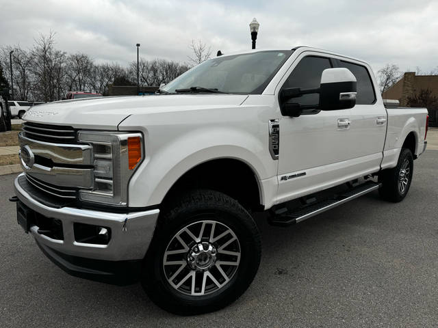 2019 Ford F-250 Super Duty LARIAT 4WD photo