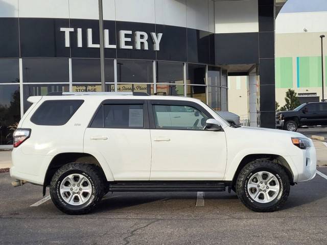 2019 Toyota 4Runner SR5 4WD photo