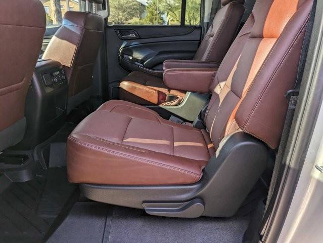 2019 Chevrolet Suburban Premier 4WD photo