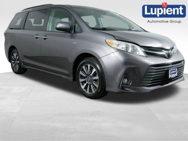 2019 Toyota Sienna XLE Premium AWD photo