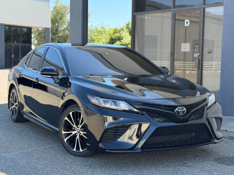 2019 Toyota Camry SE FWD photo