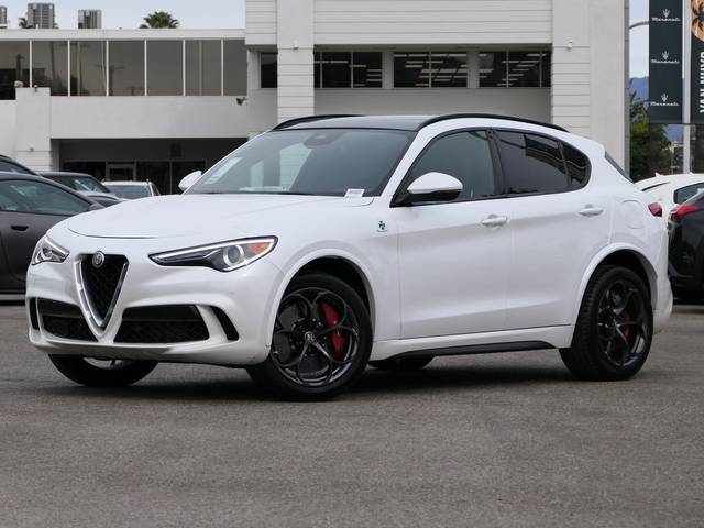 2019 Alfa Romeo Stelvio Quadrifoglio AWD photo